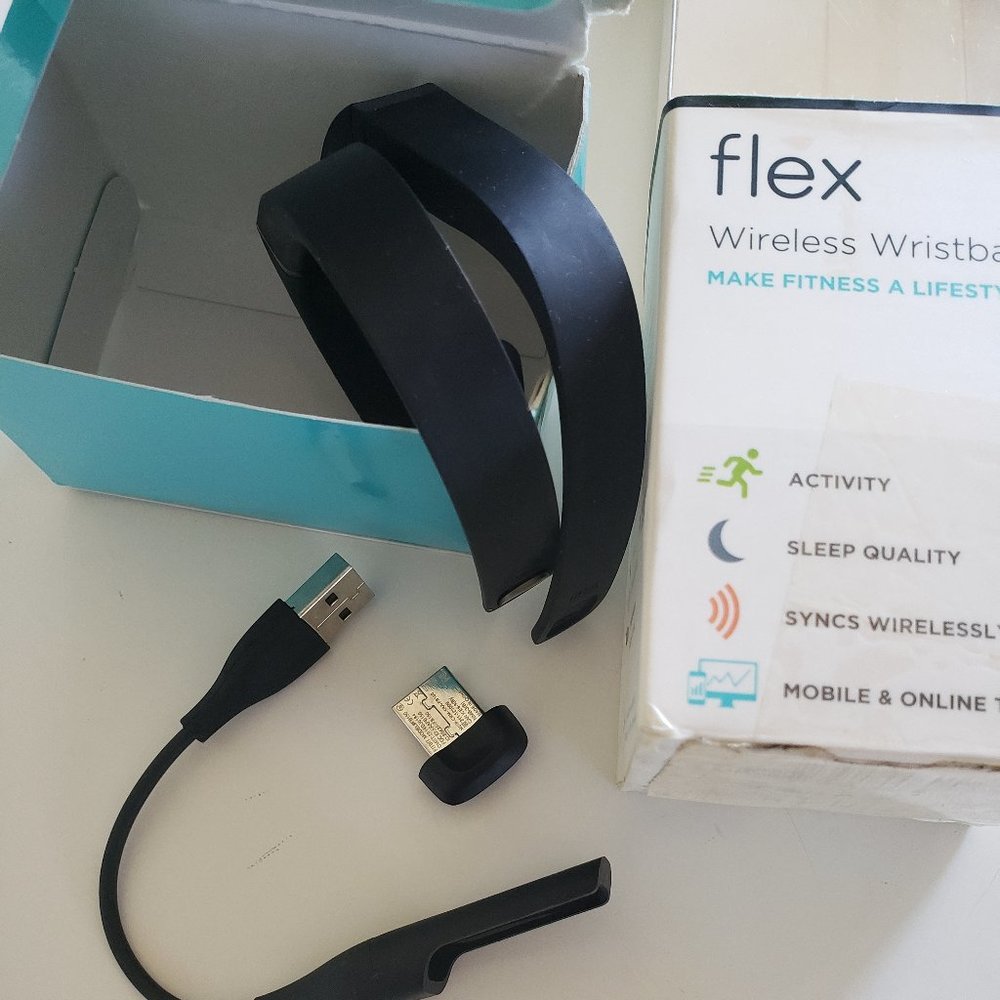 Fitbit Flex 1 Wireless Activity Tracker & Sleep